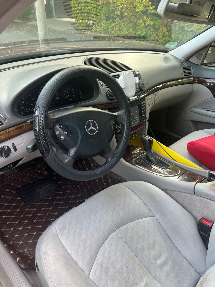 Mercedes-Benz  2004 — photo 8