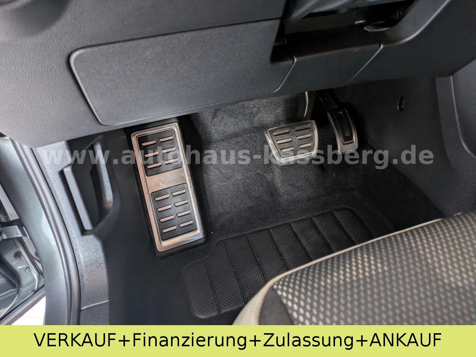 Volkswagen T-Roc 1.5 TSI Sport NAVI AHZV