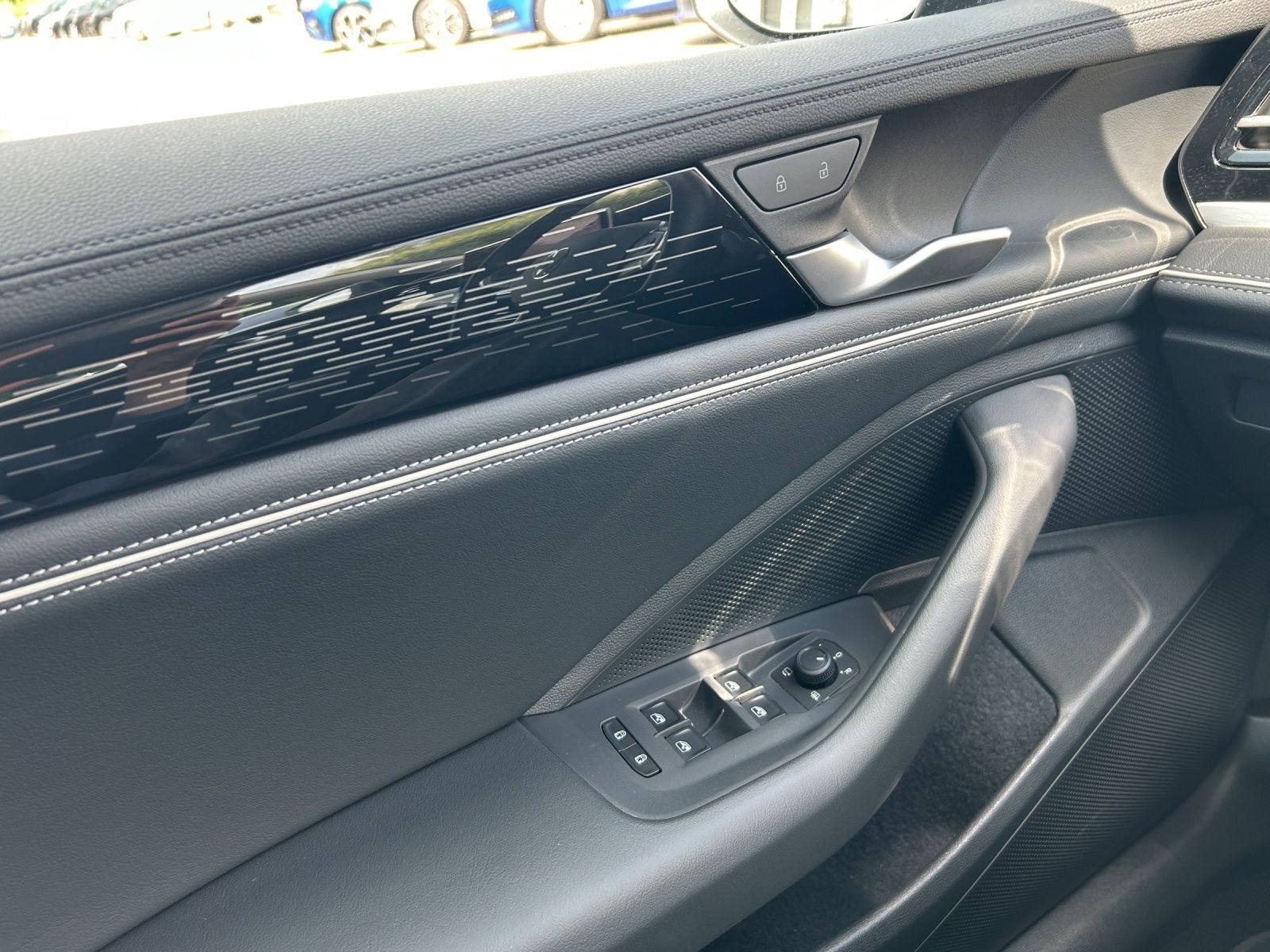 Fahrzeugabbildung Volkswagen Passat Variant Business TDI DSG LED ACC AHK SHZ