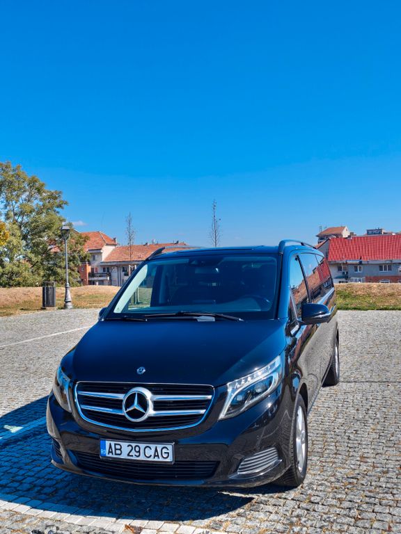 Image of Mercedes-Benz V 220