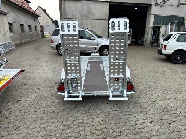 Brian James Cargo Digger Plant 2 Baumaschinenanhänger 543-28