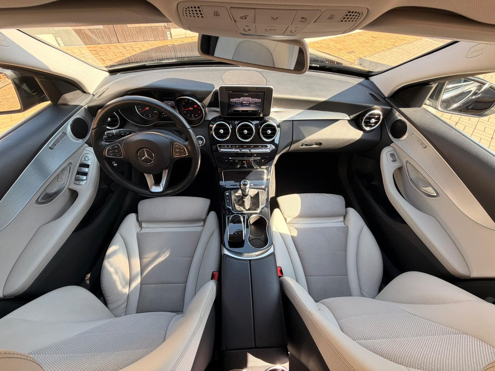 Mercedes-Benz C 180 T CGI Exclusive SHZ PDC Teilleder WR LED