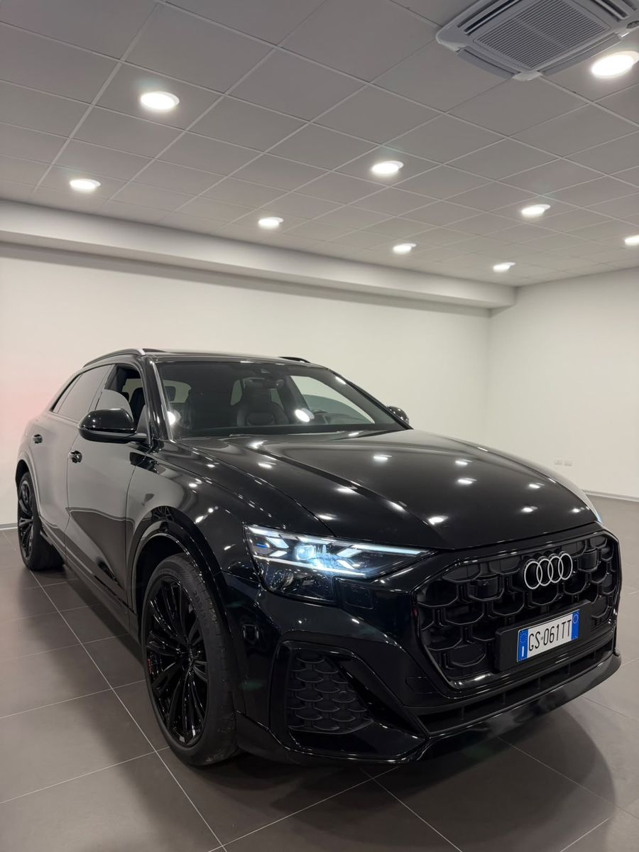 Audi Q8 50 TDI quattro tiptronic imagem 2