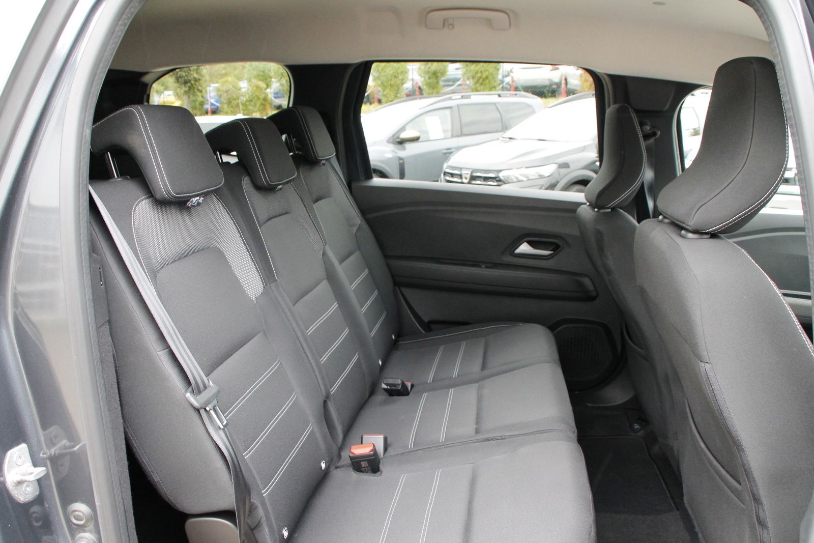 Fahrzeugabbildung Dacia Jogger Expression TCe 100 ECO-G