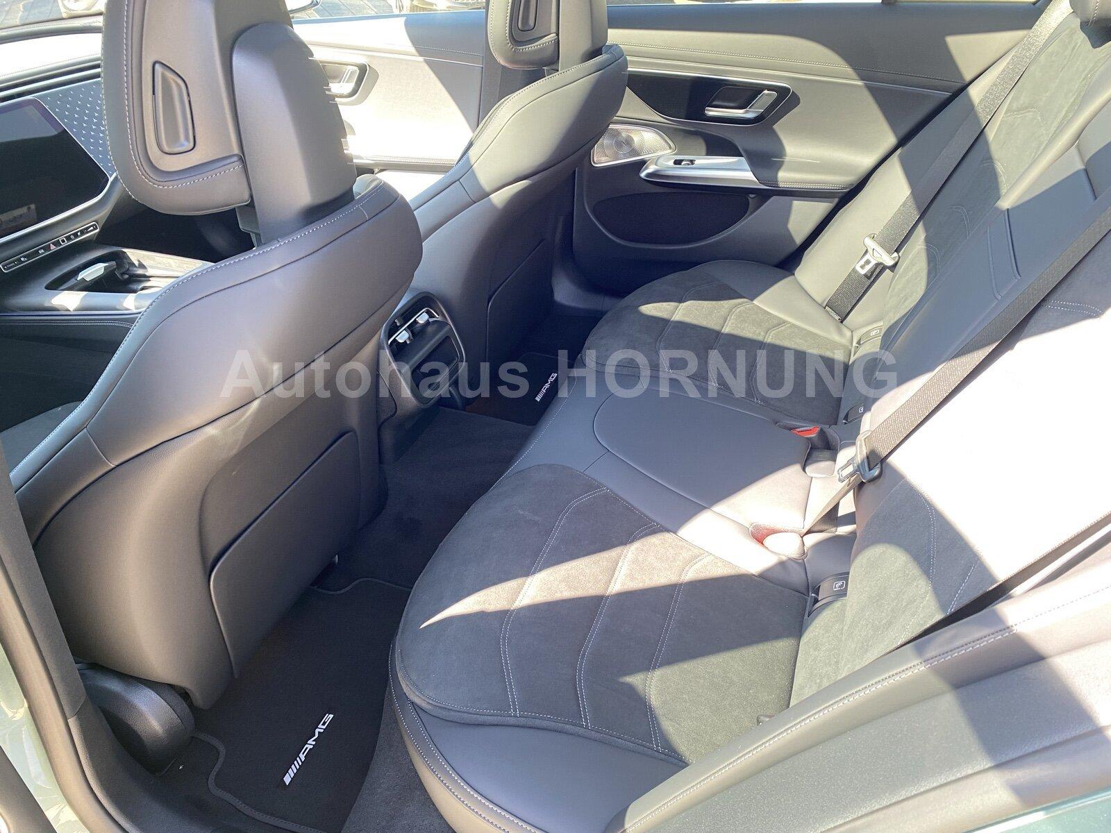 Mercedes-Benz E 220 d T-Modell AMG 360 DISTR AHK PANOSD MEMORY