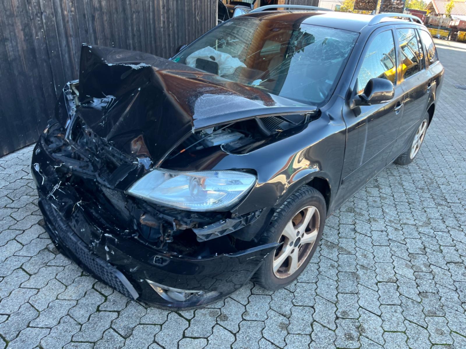 Skoda Octavia 2012 — вигляд ззаду