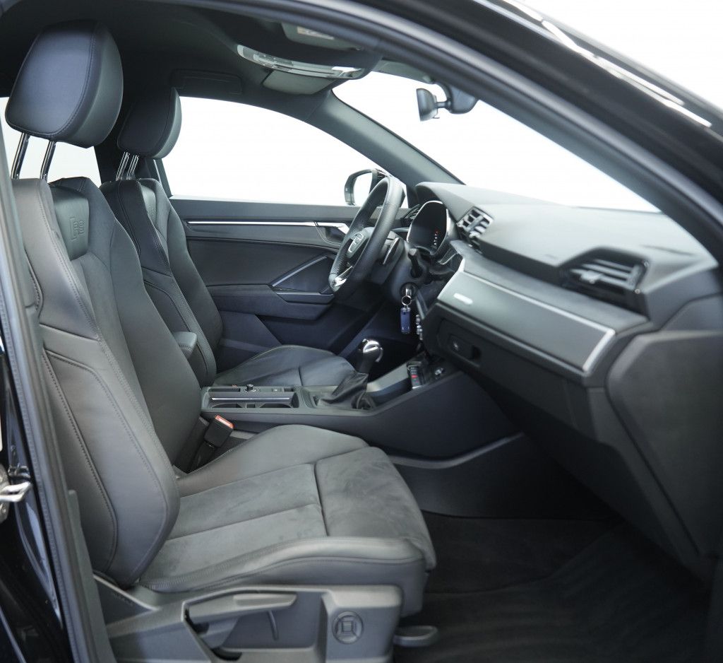 Audi Rsq3