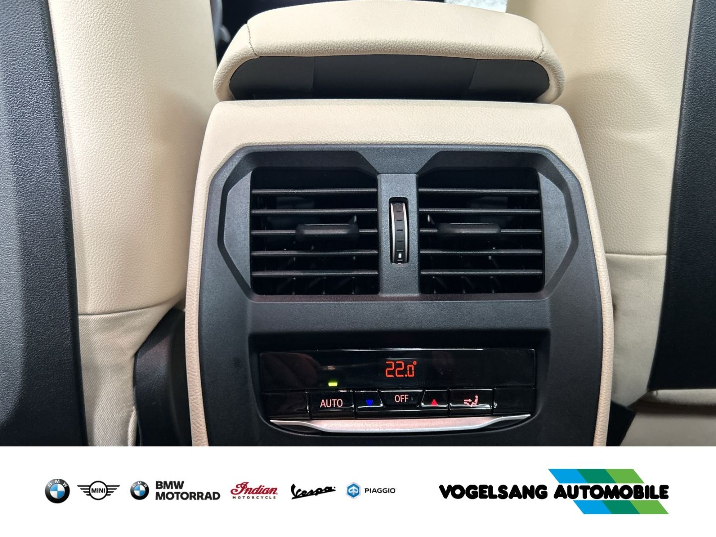 Fahrzeugabbildung BMW 320 d Lim.,M Sport,AHK,ACC,HIFI,Curved Display