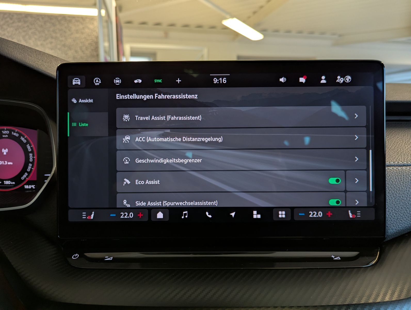 Изображение автомобиля SKODA Octavia 1.5 TSI Sportline Pano Martix Cam AHK