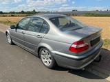 BMW 318i Lim. Xenon+Alu+Sportfahrwerk - BMW 318 aus 2003