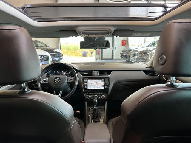 Skoda Octavia Scout*ACC*NAVI*AHK*PANO*2-Zonen*