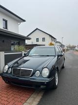 Mercedes-Benz Mercedes Benz E270 CDI | TÜV Oktober 2027 - gebrauchte Mercedes-Benz E 270 aus dem Jahr 2000