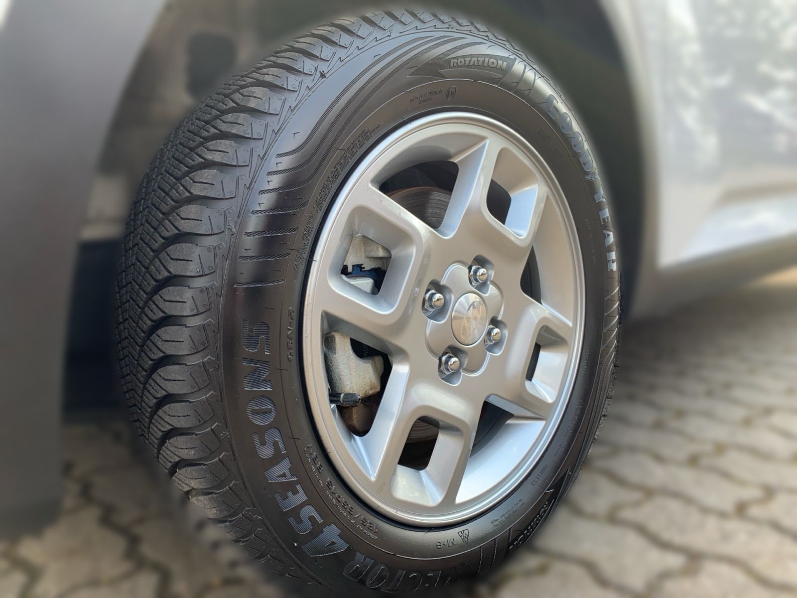 Fahrzeugabbildung Hyundai INSTER Trend Elektro 42 kWh Effizienz-Paket