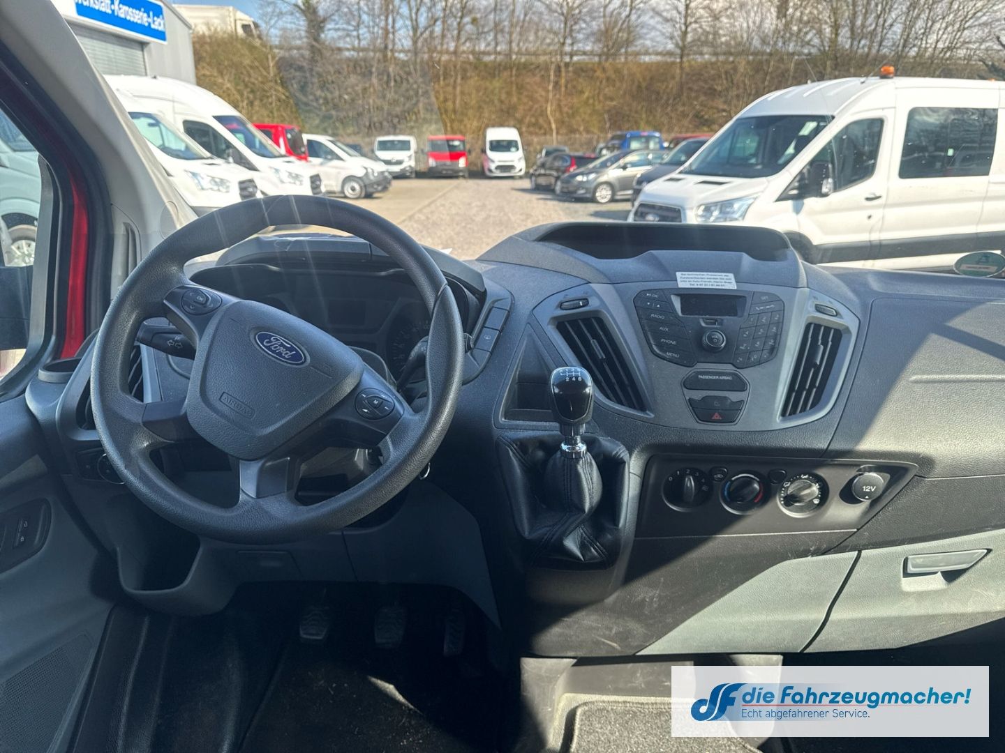 Fahrzeugabbildung Ford Transit Custom Kombi 300 L1 2.2 TDCi *2465