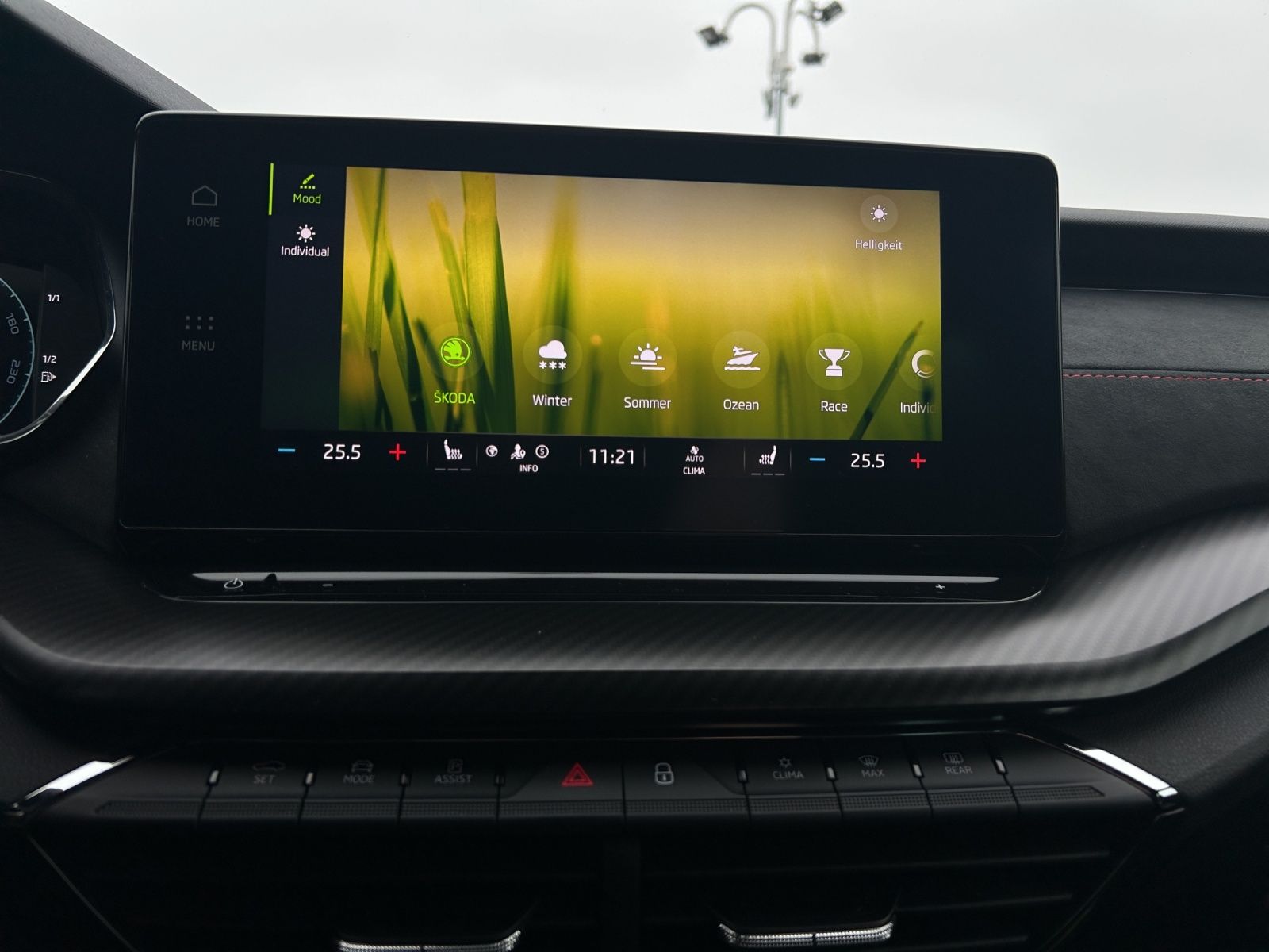 Fahrzeugabbildung SKODA Octavia Combi TDI RS DSG Matrix Navi HUD ACC RFK