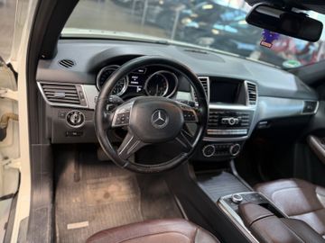 Mercedes ML 350 - 12