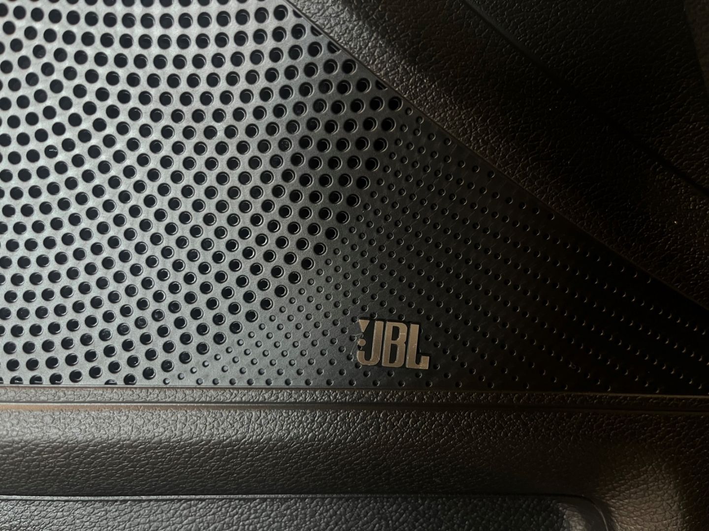 Fahrzeugabbildung Kia Ceed 1.5 GT-Line MEMORY VerkehrszeichenERK LED