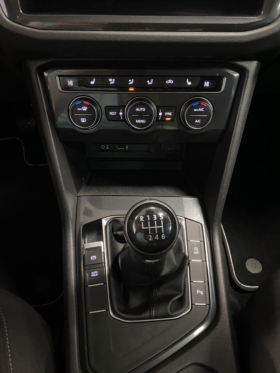 Fahrzeugabbildung Volkswagen Tiguan 1.4 TSI Trendline+NAVIGATION+AHK schwenk+