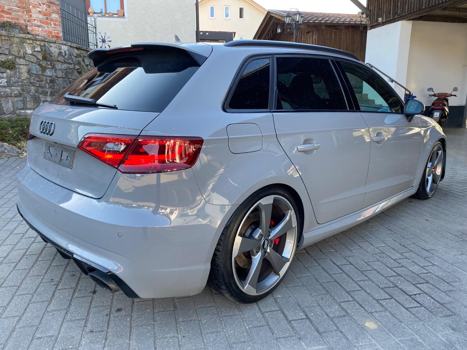 Audi RS3 B&O Voll Nardograu Carbon Pano Schalen Rotor