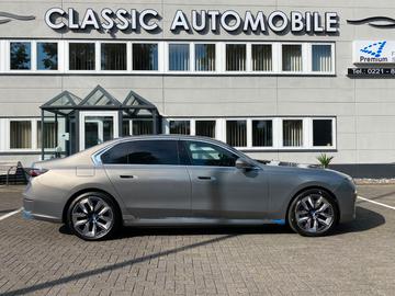 2022 BMW I7 — фото 4