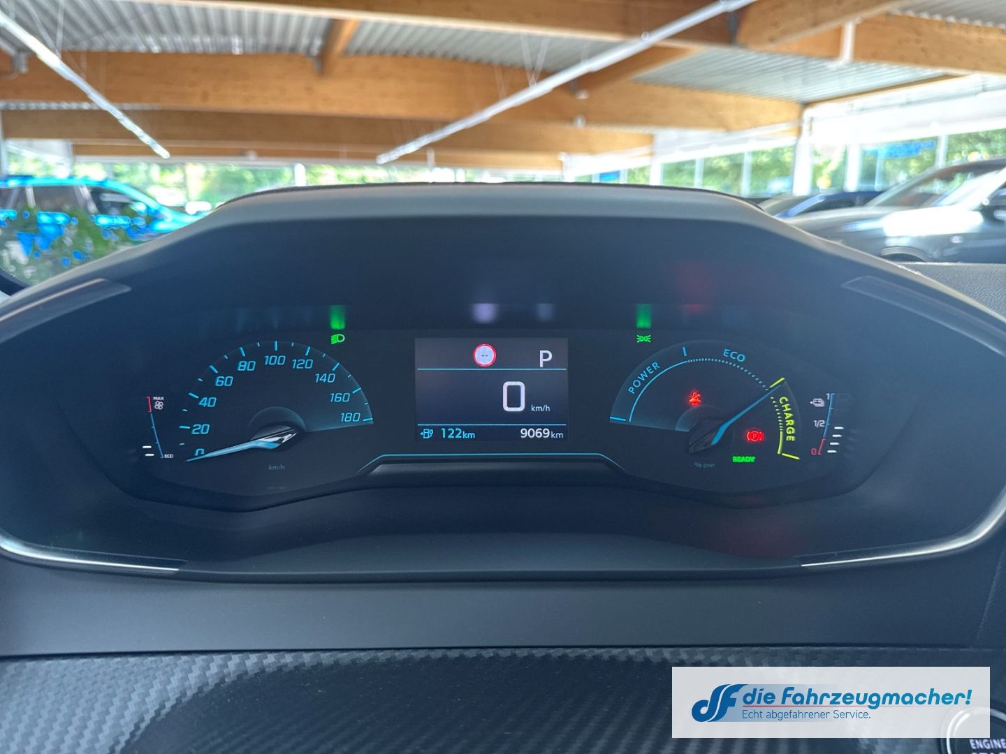 Fahrzeugabbildung Peugeot 208 e- Allure 136 Navi LED Apple CarPlay Android