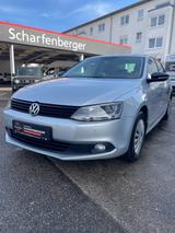 Volkswagen Jetta VI Match+8FACH+DSG+AHK+CAM+PANO - Volkswagen Jetta: Limousine