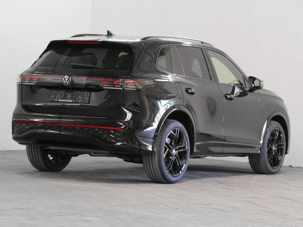 Fahrzeugabbildung Volkswagen Tiguan R-Line 1.5 TSI eHybrid DSG AHK