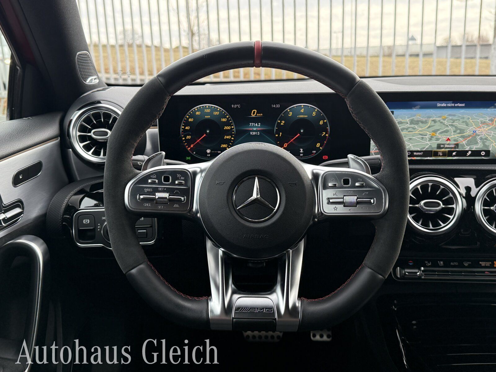 Fahrzeugabbildung Mercedes-Benz AMG A 35 4Matic (EURO 6d-TEMP) Navi/Pano.-Dach