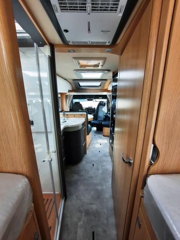 Fahrzeug Übersicht 5 Fahrzeugabbildung HYMER / ERIBA / HYMERCAR B-Klasse ML T 780 BlackLine Verfüg./Sparen Sie 1