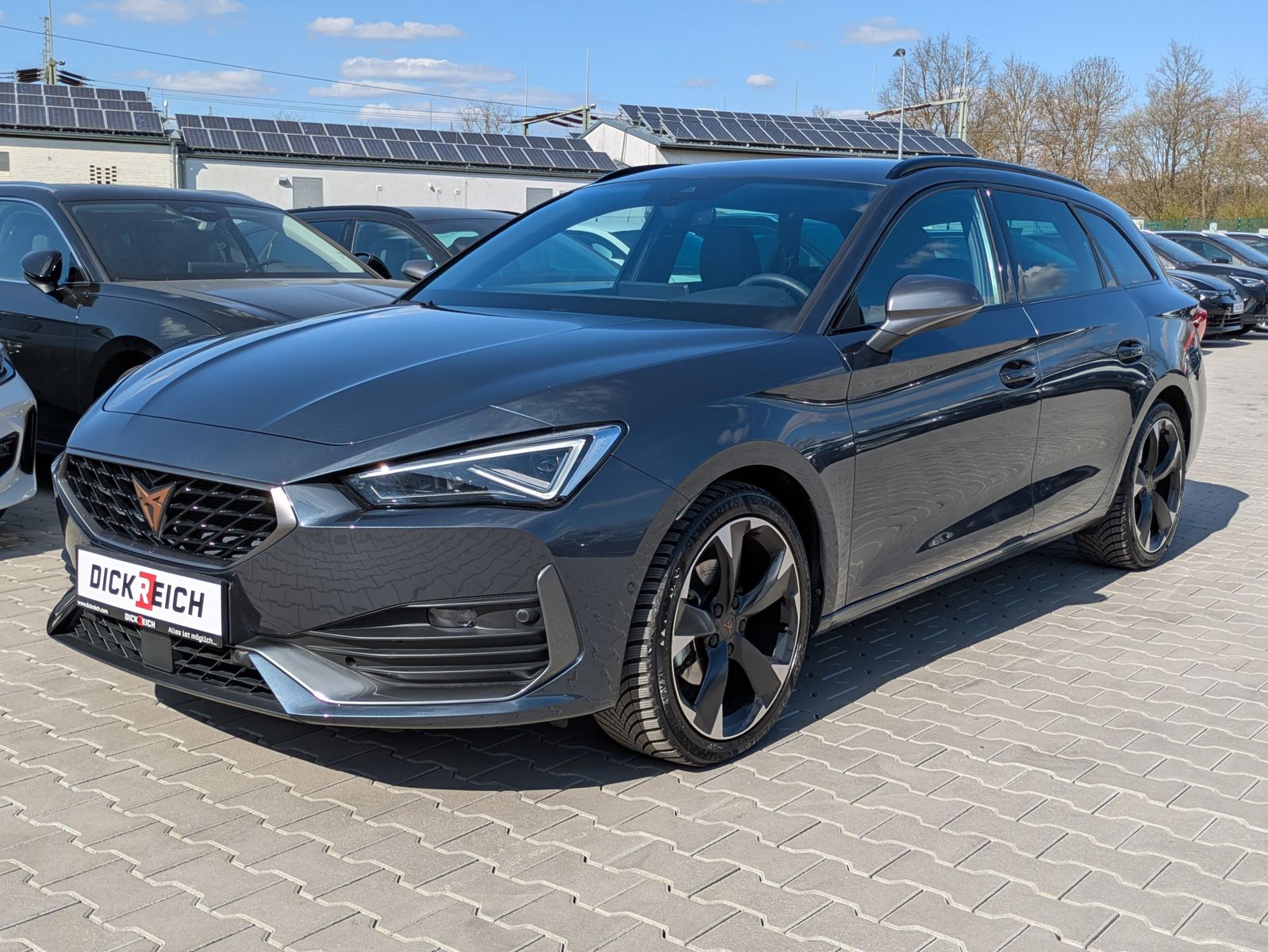 Fahrzeugabbildung CUPRA Leon 1.5 eTSI DSG MATRIX-LED*ACC*AHK*KAMERA*18"