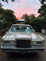 Lincoln Town Car 1988 5.0 V8 - Lincoln Town Car Benziner Gebrauchtwagen