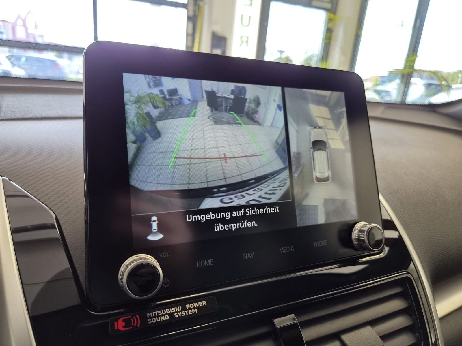Fahrzeugabbildung Mitsubishi Eclipse Cross / KAMERA / 1. Hand PLUG IN