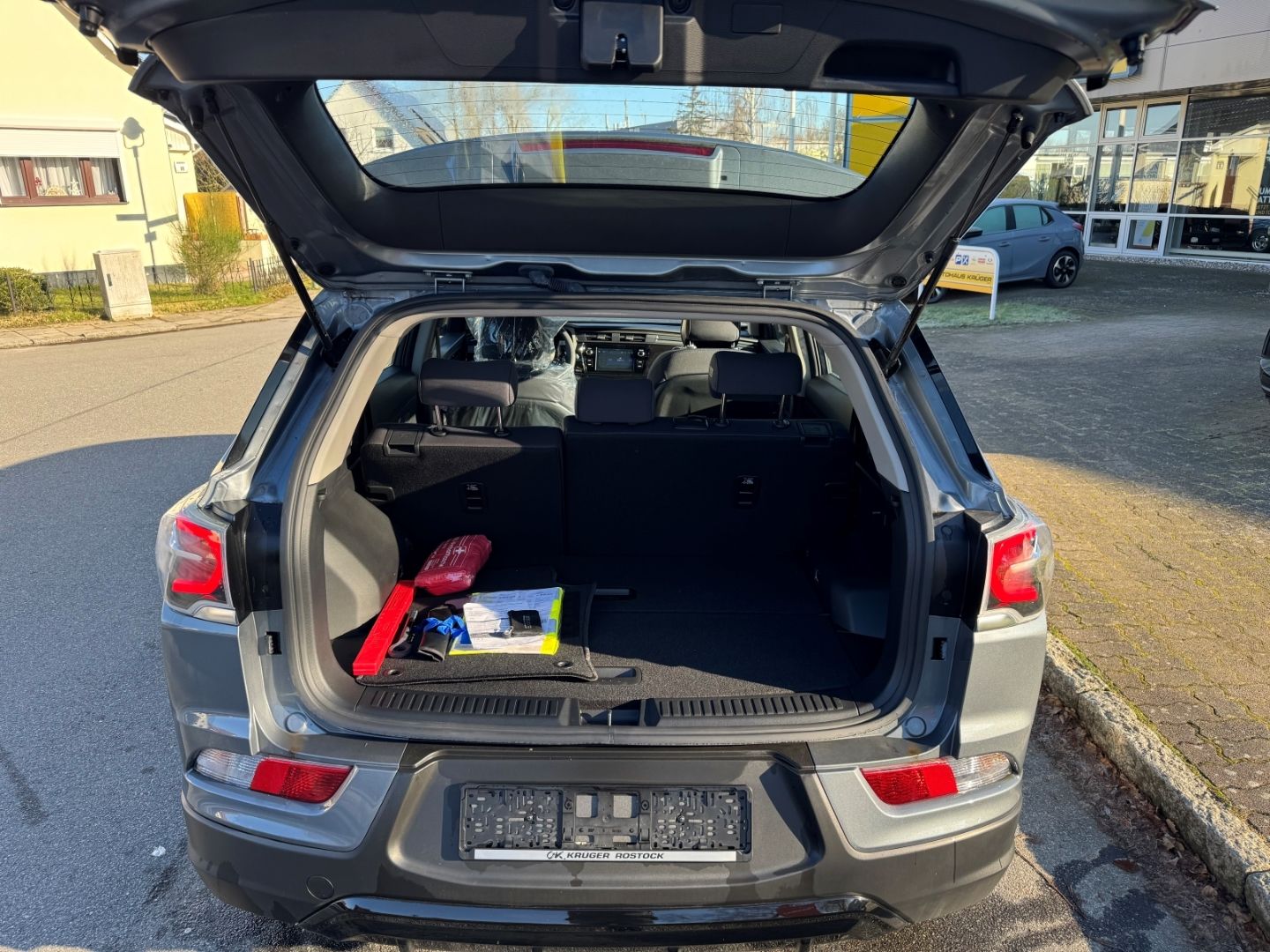 Fahrzeugabbildung KGM Korando E-Motion Bronze 4x2 mit Rückfahrkamera