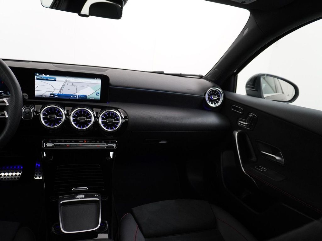 Mercedes-Benz A 250 e Star Edition AMG Line Plus panorama dach