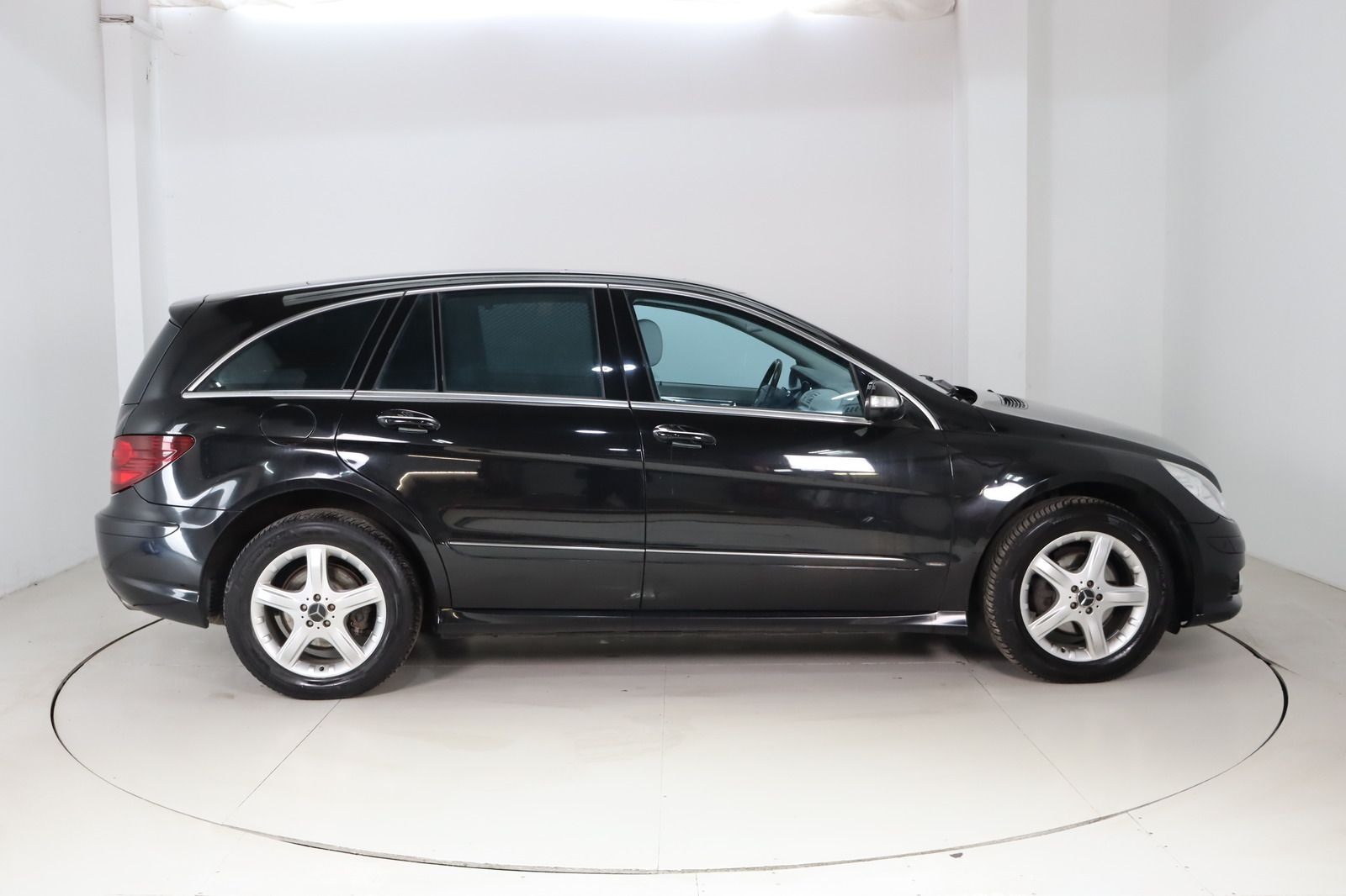 Fahrzeugabbildung Mercedes-Benz R 320 CDI 4MATIC * HUD * AHK * Navi