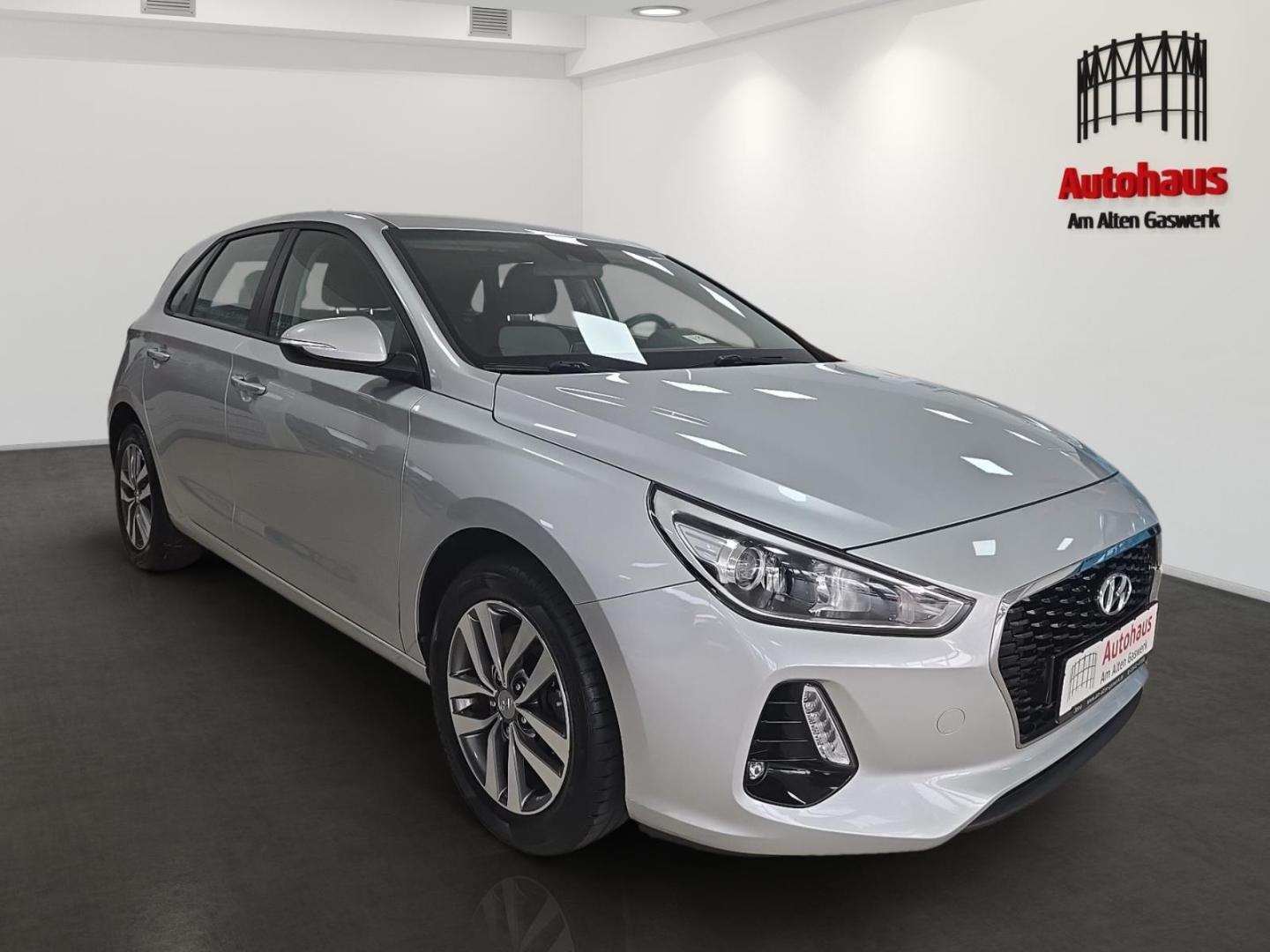 Hyundai i30 Trend AUTOMATIK +EINPARKHILFE+KLIMA