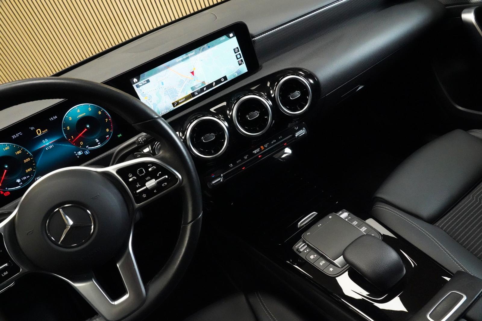Mercedes-Benz A 250 +LED+MBUX+CARPLAY+DAB+CARBON+AUG. REALITY+