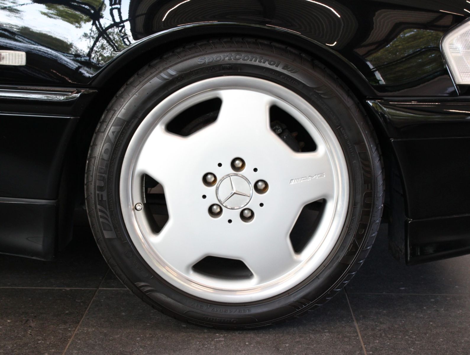 Fahrzeugabbildung Mercedes-Benz C 200 Sport Guter Pflegezustand+GSD+Xenon+Leder