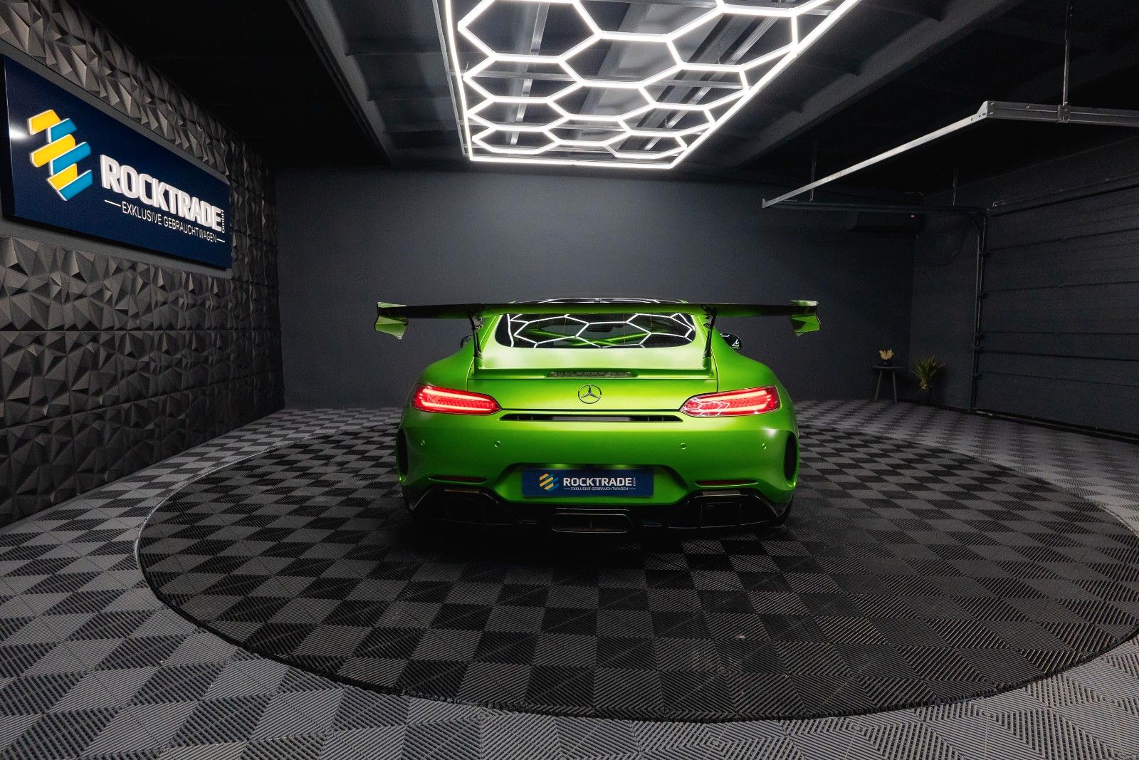 Fahrzeugabbildung Mercedes-Benz AMG GT R Coupe TIKT Performance | 750PS | Carbon