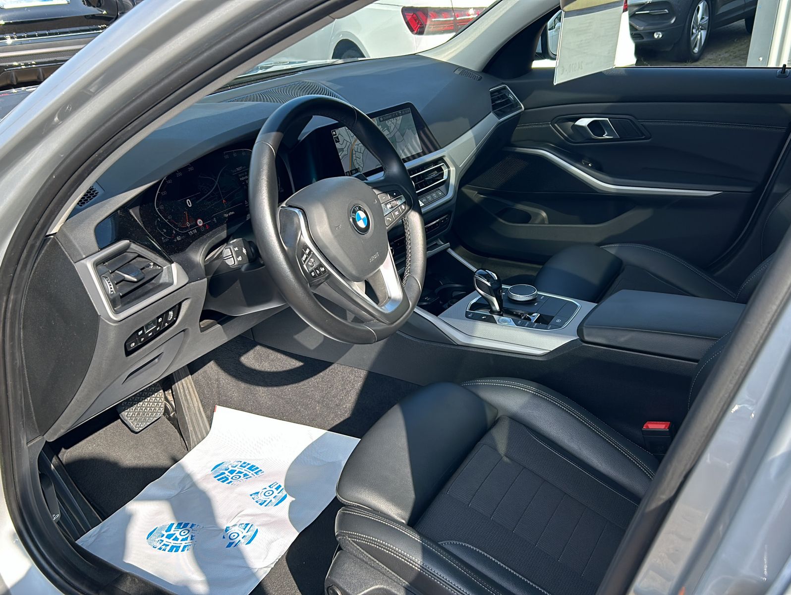 Fahrzeugabbildung BMW 318d  Touring Advantage