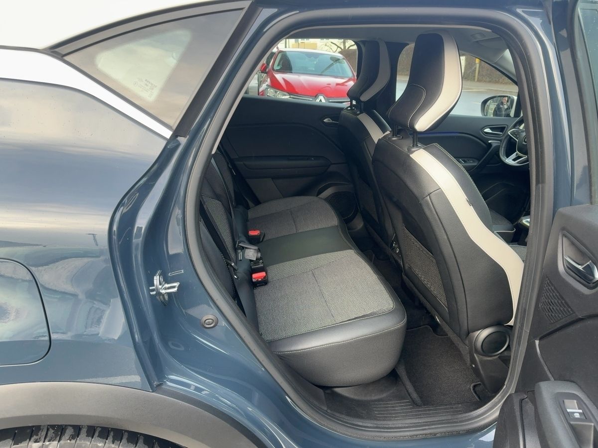 Fahrzeugabbildung Renault Captur INTENS Plug-in 160