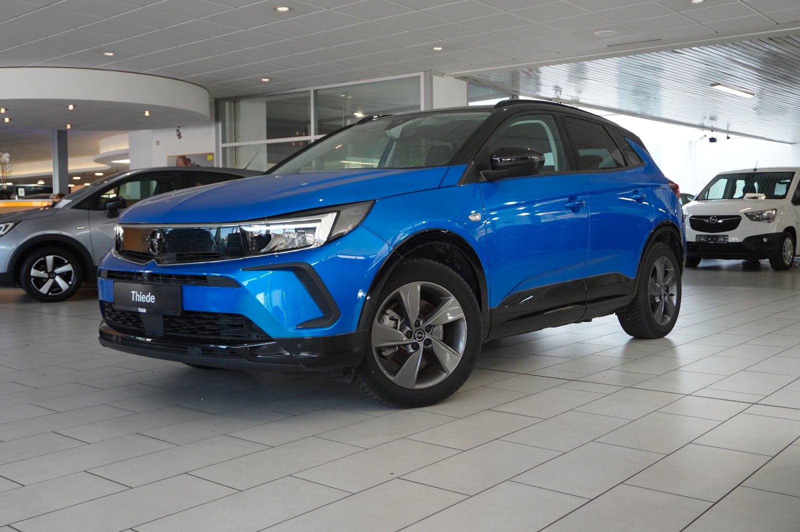 Fahrzeugabbildung Opel Grandland (X) GS SPORT 4HYBRID NAVI/LED/360°/DAB