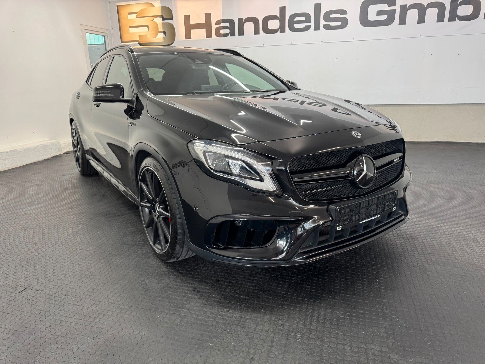 Mercedes-Benz GLA 45 AMG 4M*PANO*NIGHT*20 ZOLL*DRIVERS PACK*