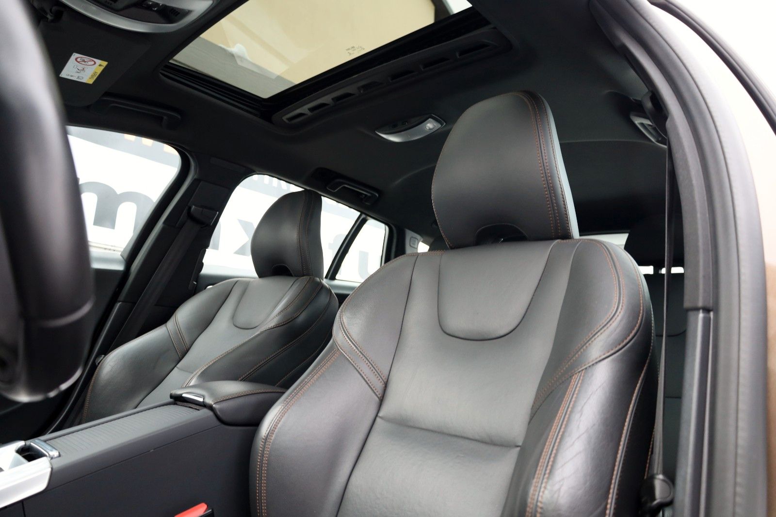 Fahrzeugabbildung Volvo V60 Cross Country Pro Leder,Navi,Xenon,SD,SH,Cam