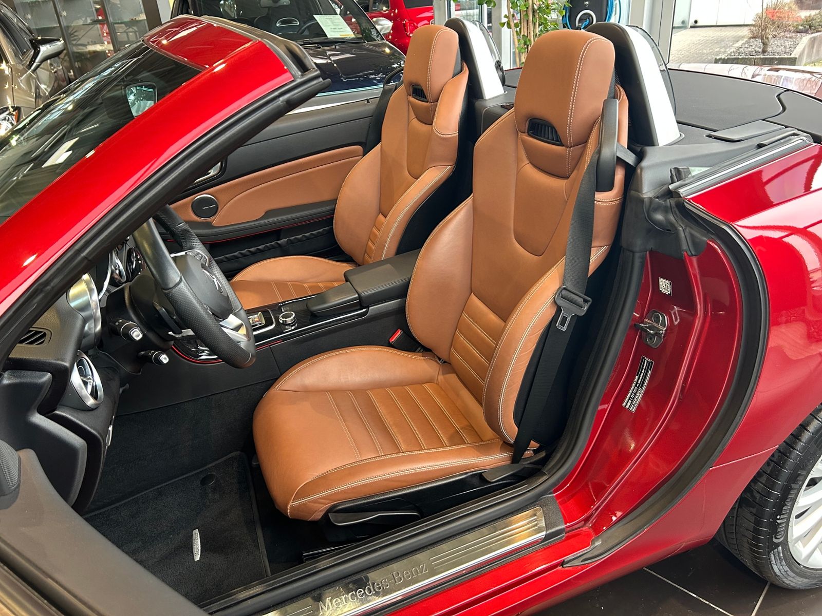 Fahrzeugabbildung Mercedes-Benz SLC 300 H/K RFK LED NAVI