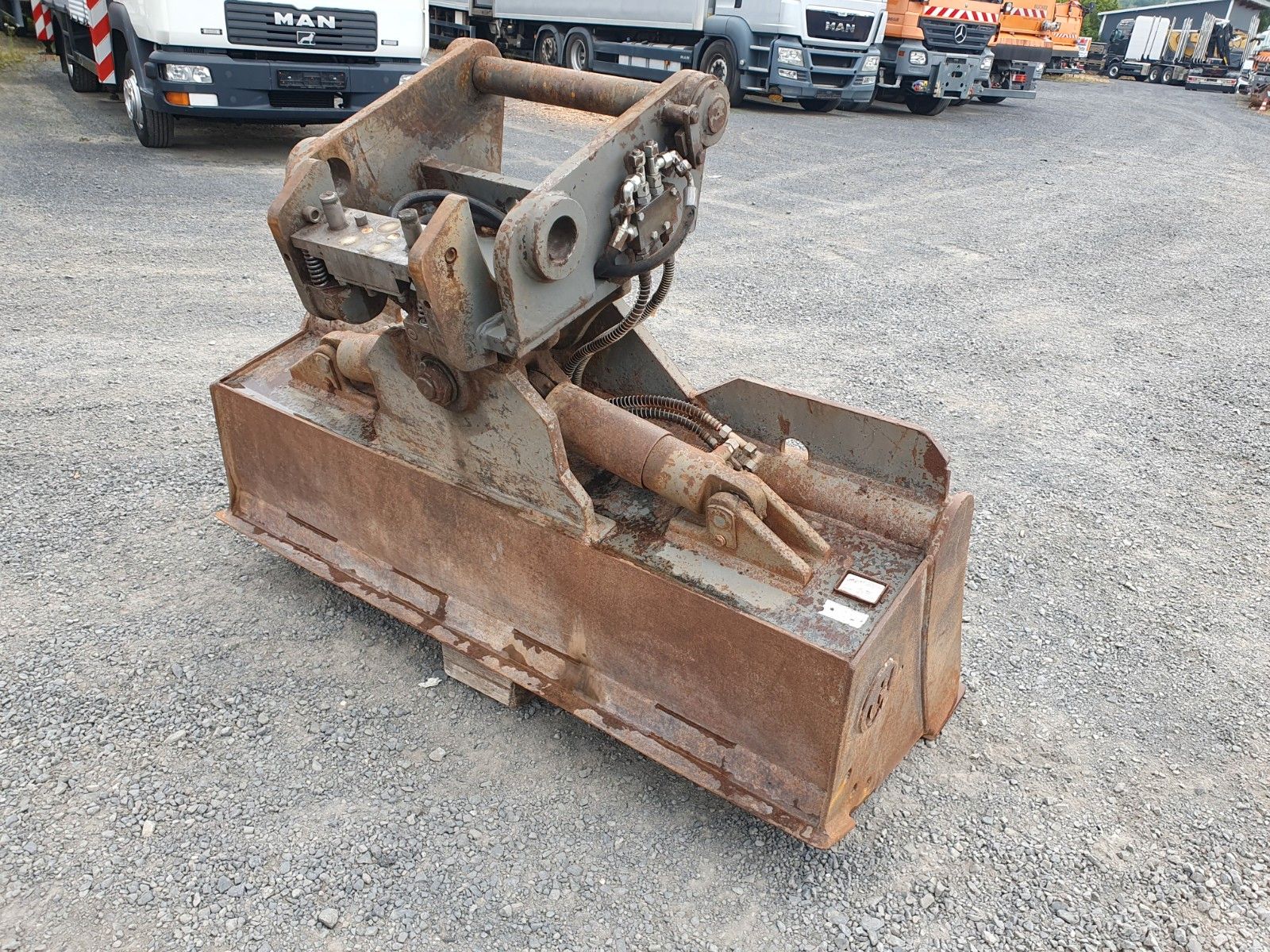 Fahrzeugabbildung Andere Nagel hydraulischer Grabenräumlöffel / SW48