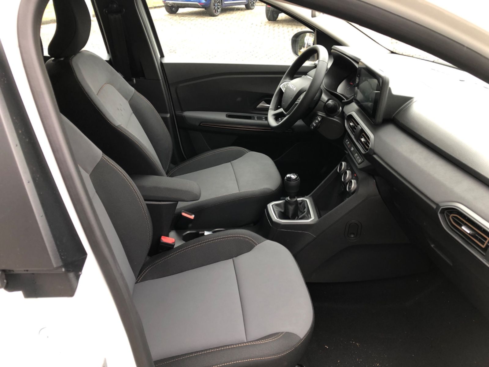 Dacia Sandero - Bild 2