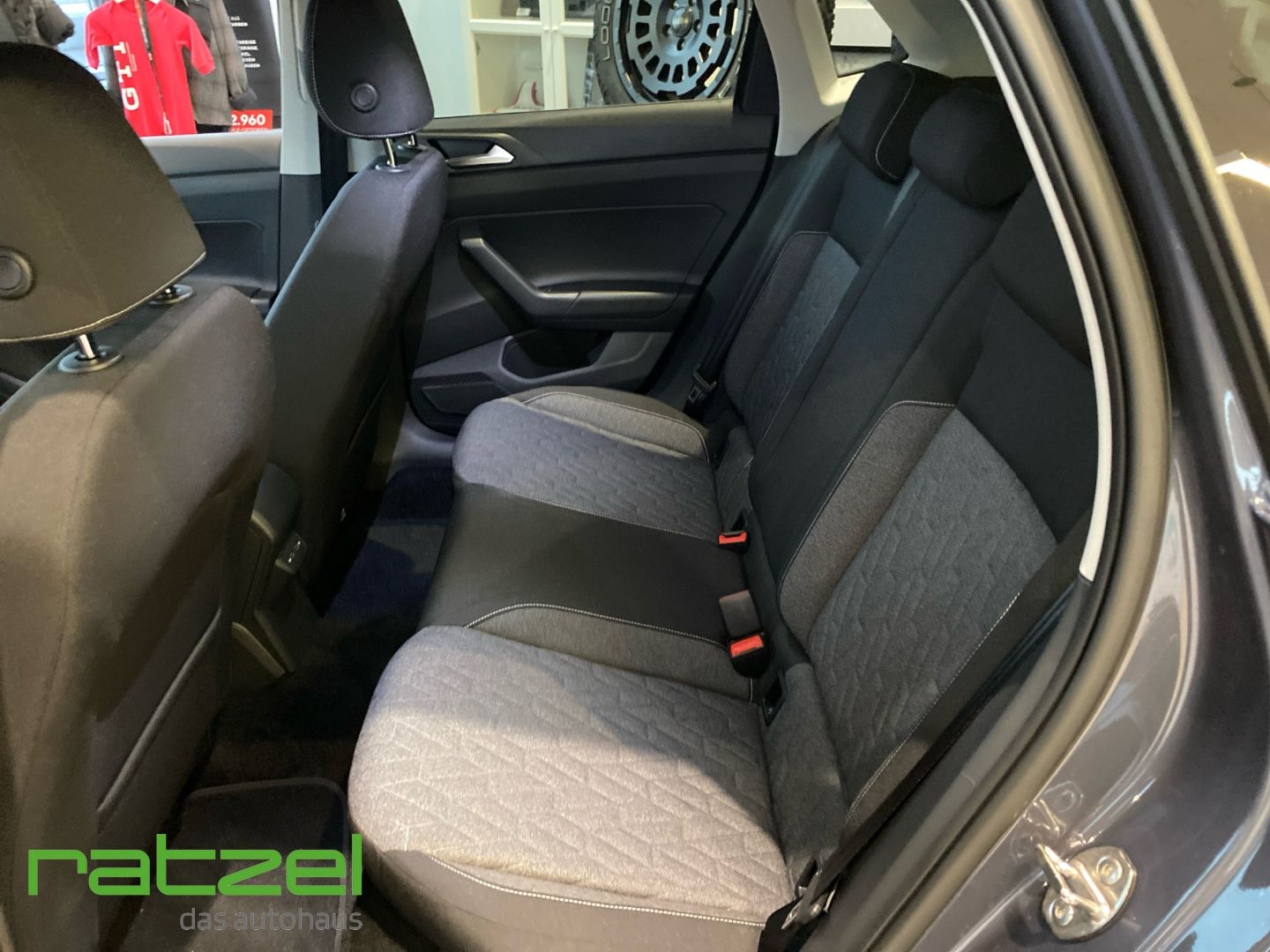 Fahrzeugabbildung Volkswagen Polo MOVE 1.0 TSI SHZ+PDC+Kamera+LED+AppConnect