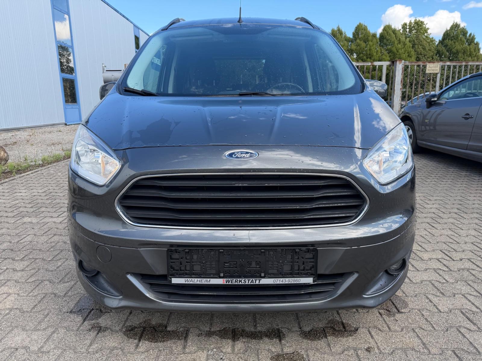 Ford Tourneo Courier Titanium