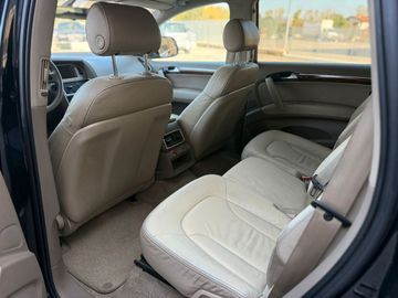 Audi Q7 - 11